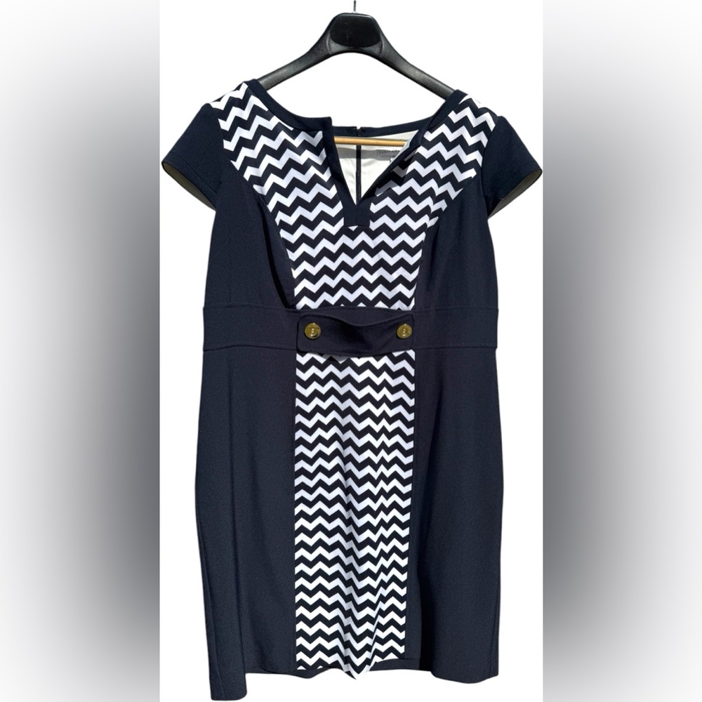 Sandra Darren 18W Navy and White Chevron Dress